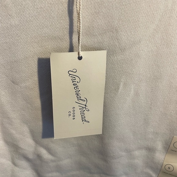 Universal thread women’s teen small plain cream sweatshirt-NWT - Picture 3 of 6